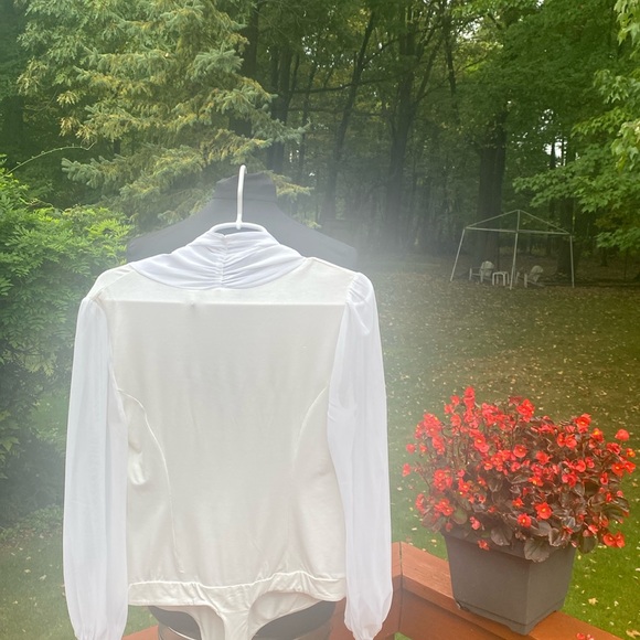 NWT Eva Mendes white bodysuit, sheer sleeves, see measurements in photos. - Picture 4 of 8